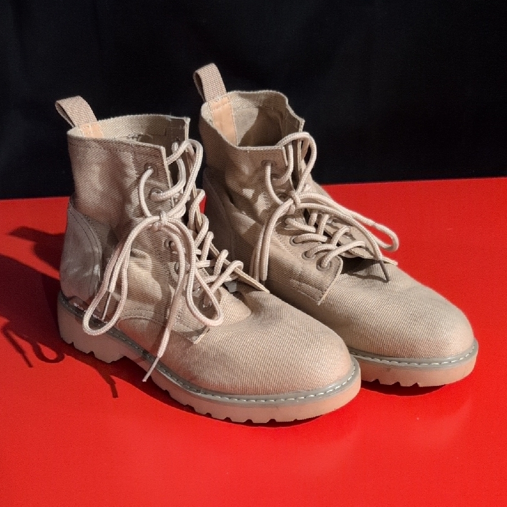 Caterpillar Tan Combat Boots for Women US 7.5